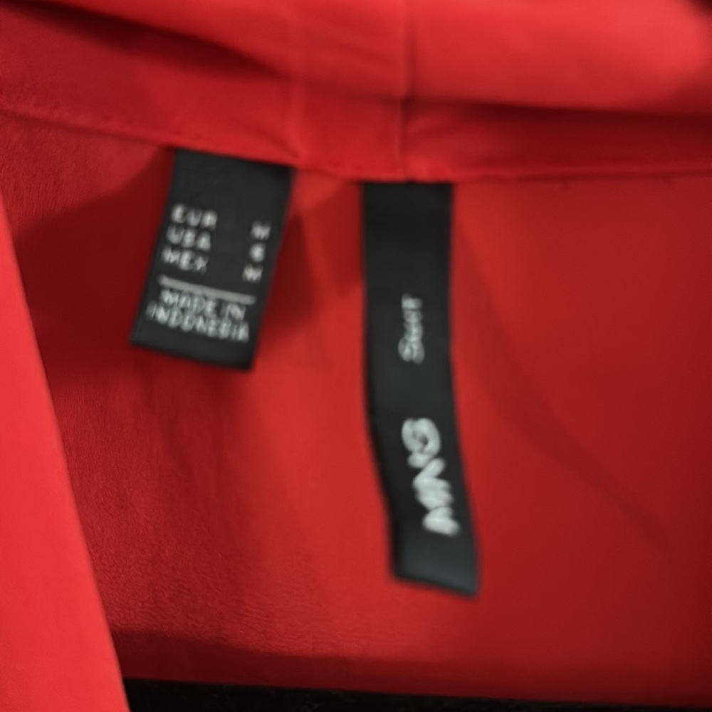 Red blouse - Picture 4 of 4